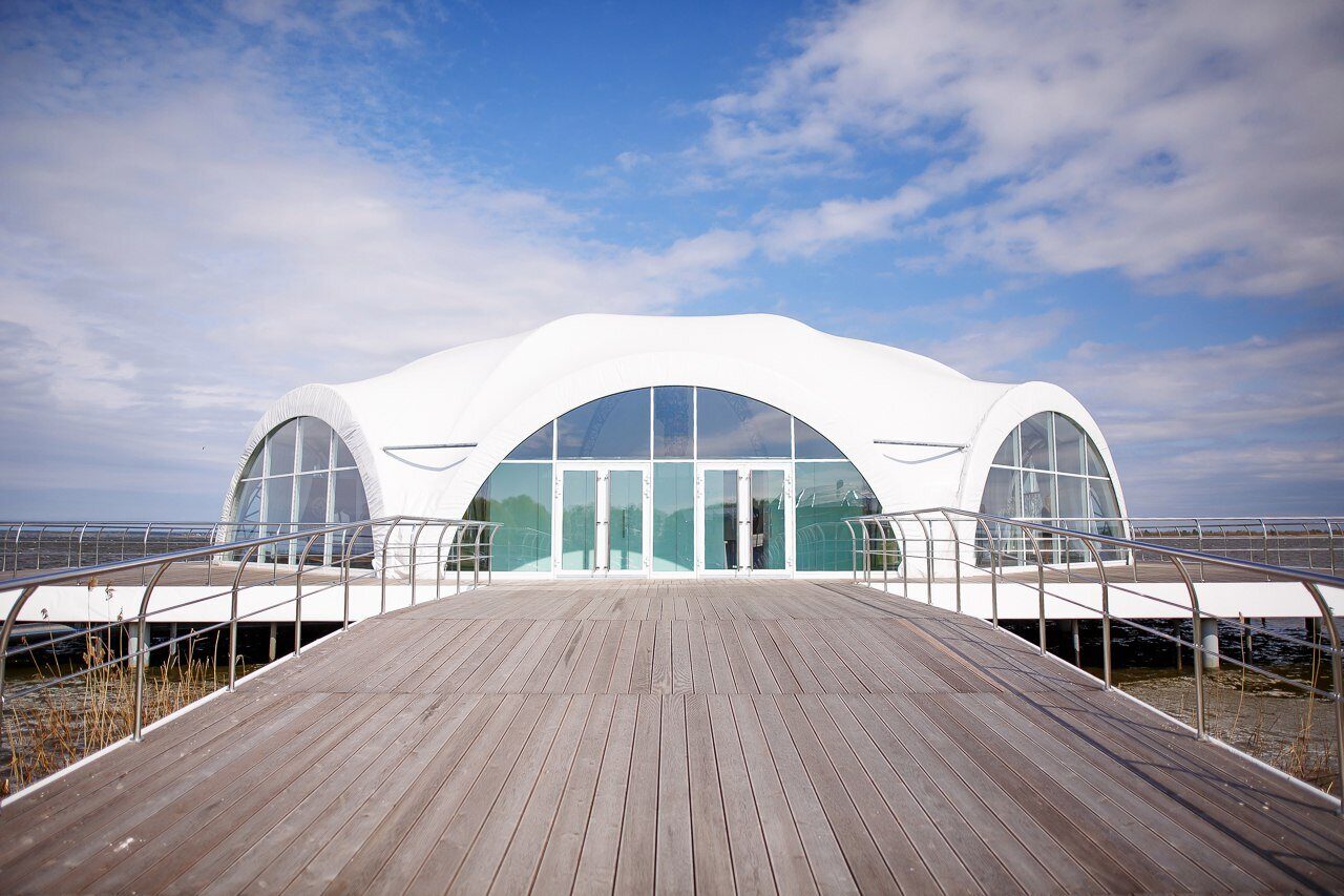 Шатер на воде